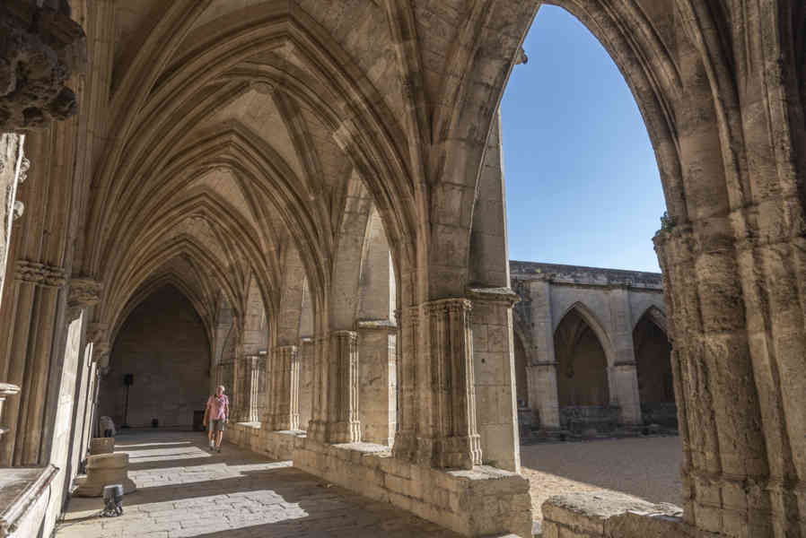 Francia - Béziers 018 - catedral de Saint-Nazaire & Saint-Celse - claustro.jpg